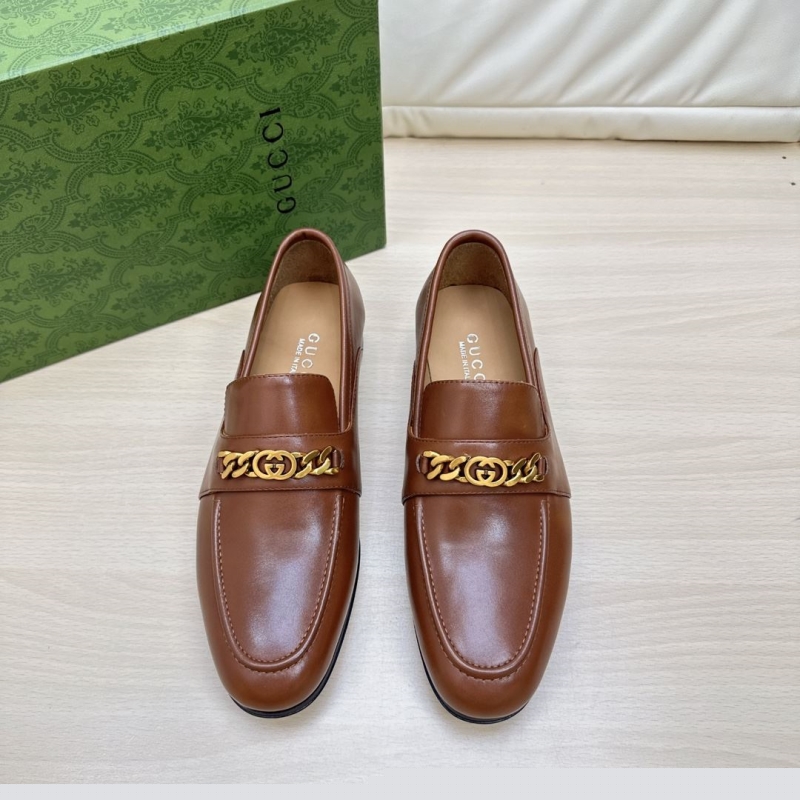 G*u*i leather shoes